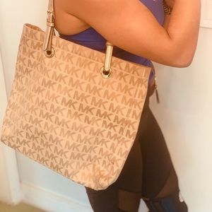 Micheal Kors bag
